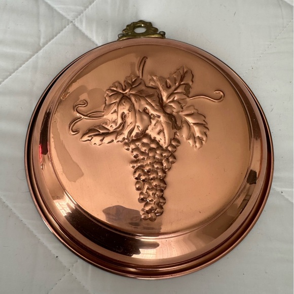Other - Vintage Solid Copper Grapes Mold Wallhanging Hanging